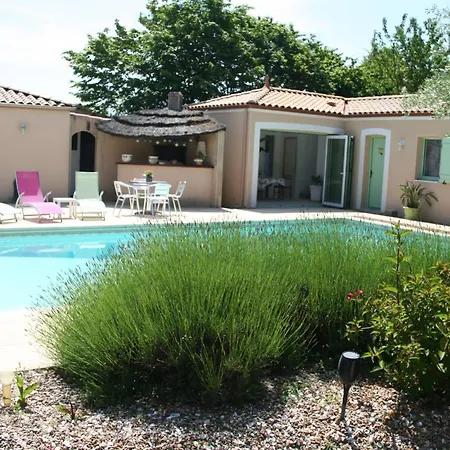 A La Campagne Bed & Breakfast *